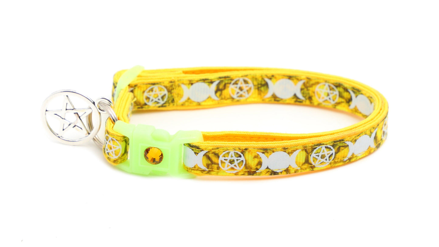 Witch's Familiar on Topaz Cat Collar