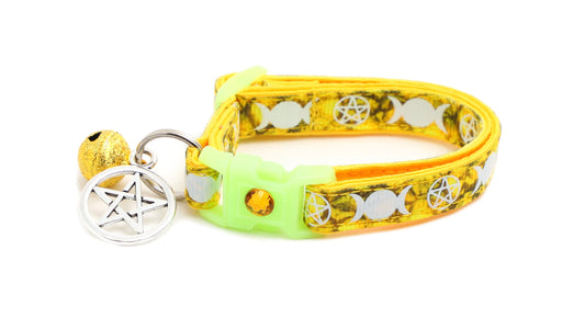 Witch's Familiar on Topaz Cat Collar