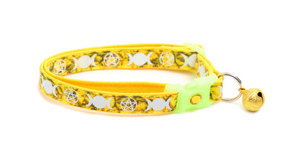 Witch's Familiar on Topaz Cat Collar